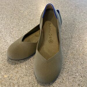 Sage green Rothy’s size 10